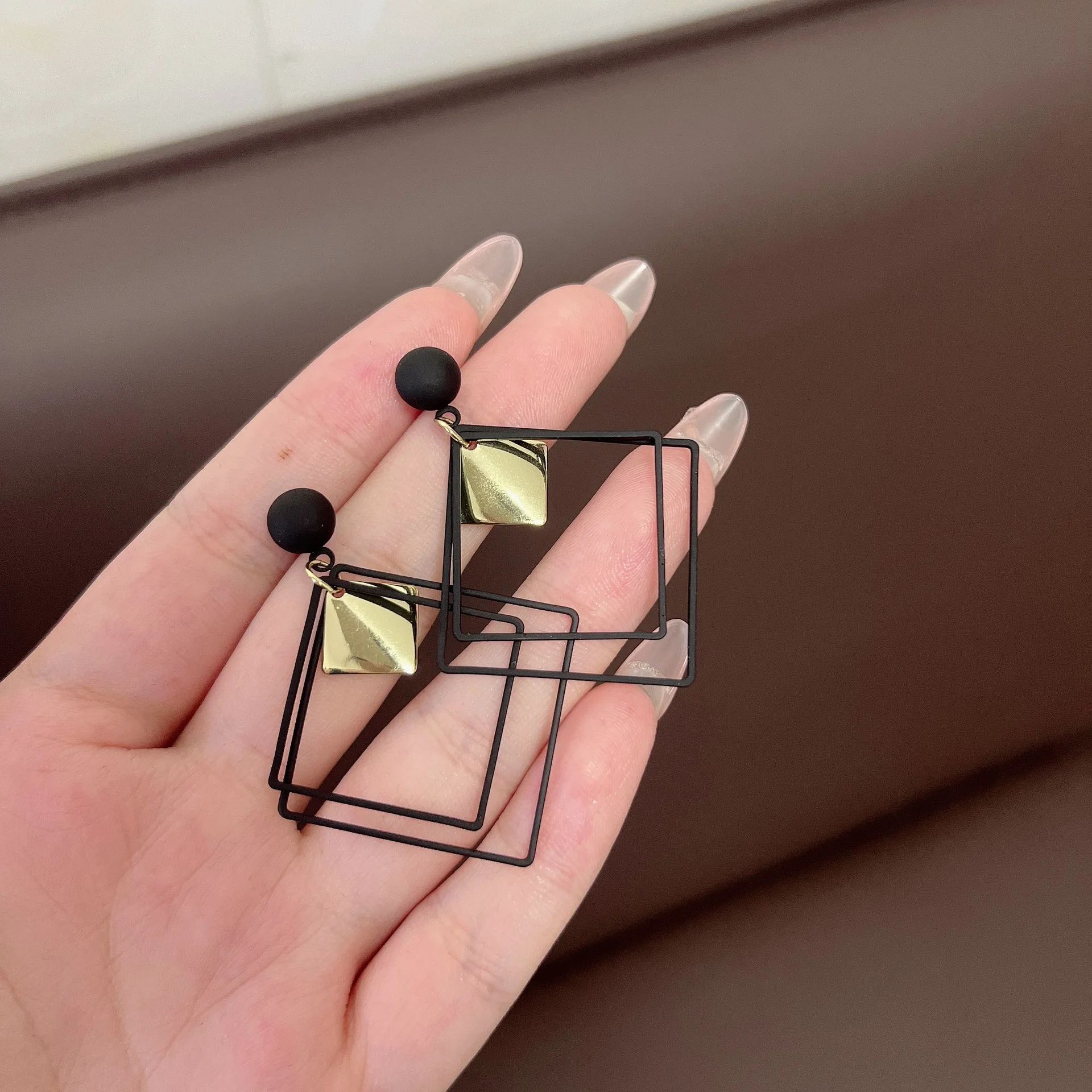 Fashion Jewelry Temperament Long Matte Pendant Earrings Korean Wild Sequins Geometric Earring Female Elegant Statement Earrings