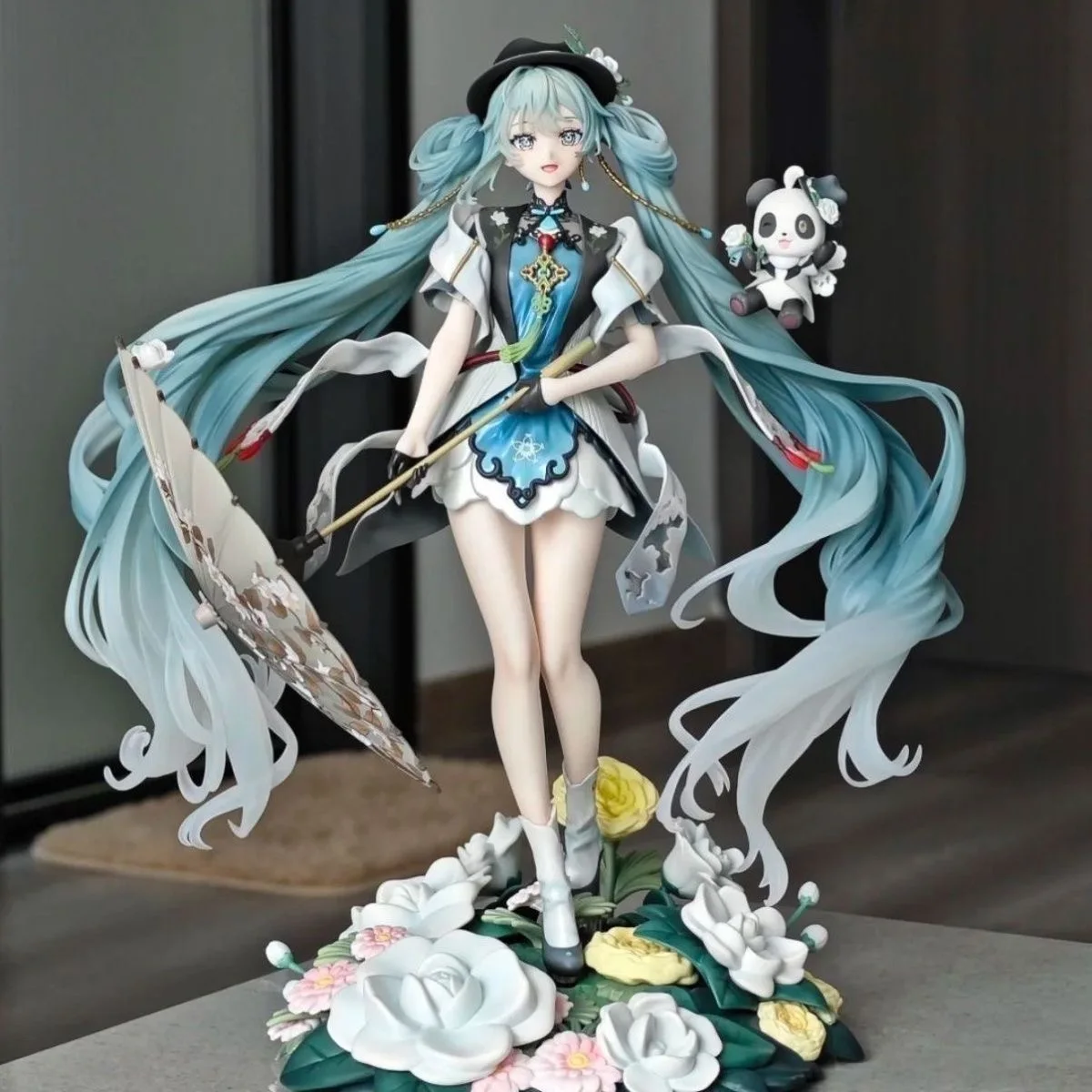 statuetta-hatsune-miku-26cm-figurina-panda-miku-action-figure-ragazza-carina-decorazione-da-scrivania-modellino-da-collezione-regalo-di-compleanno