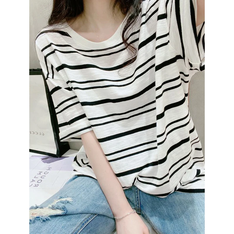 

Женская летняя футболка с коротким рукавом и круглым вырезом, в полоску