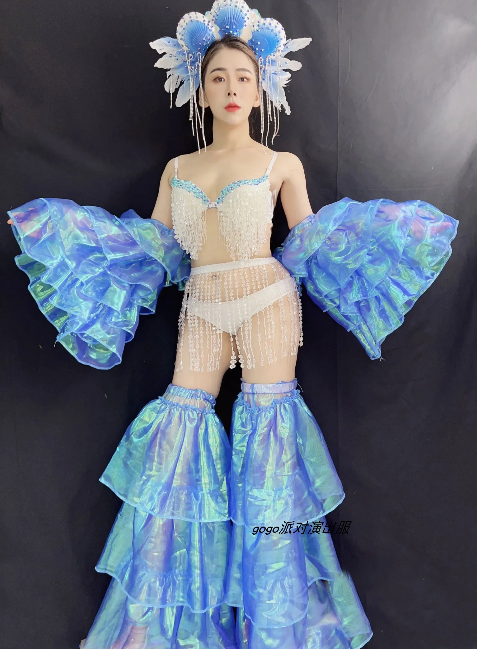 

Сценический костюм для танцоров 2025: сексуальное бикини с бриллиантами, синие лазерные рукава-накладки на ноги, для фестивалей, ночных клубов, танцев Gogo, yk10