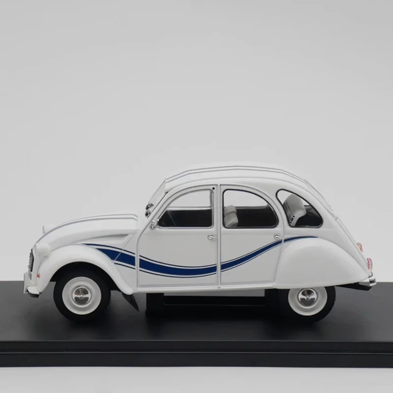 Diecast 1:24 Scale Ixo 2CV France Model Alloy Car Finished Product Simulation Series Toy Automobile Souvenirs  Collection Gift