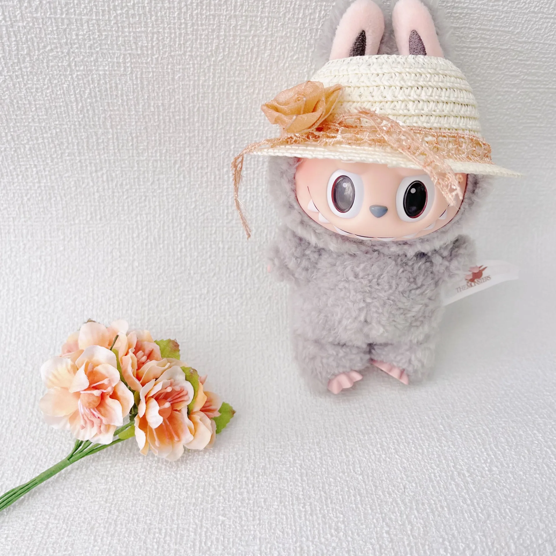 

LABUBU Straw Hat Labubu Accessories Ear-Exposed Visor Straw Hat 10cm Doll Hat Accessories Accessories Romdom Color One Set