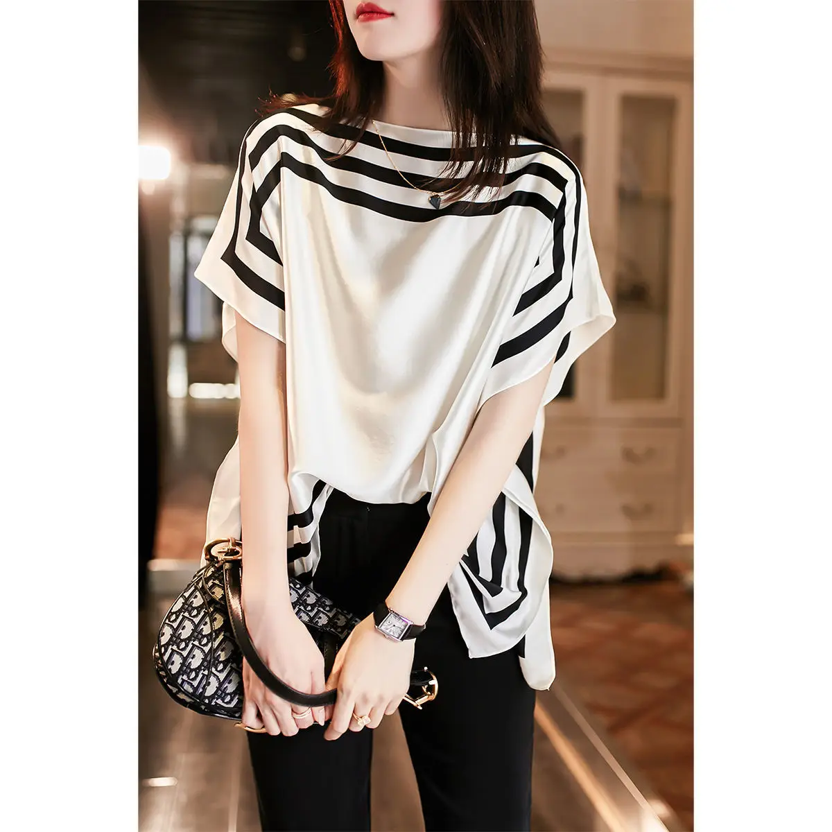 

Heavyweight Simulation T-shirt for Women's Summer New Korean Version Loose Flesh Covering Shirt Two-piece Striped Printed Top