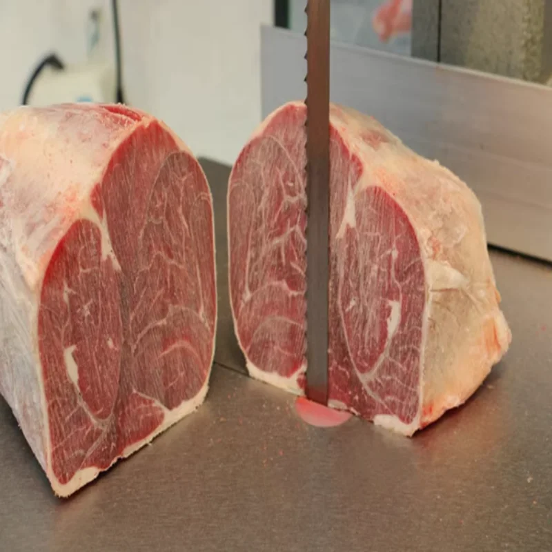 

Ленточная пила для резки замороженного мяса, рыбы, курицы, костиX Длина 1650/1830/1200/1750/1470/2000/2080/2560/2400/2460 BlandPilar