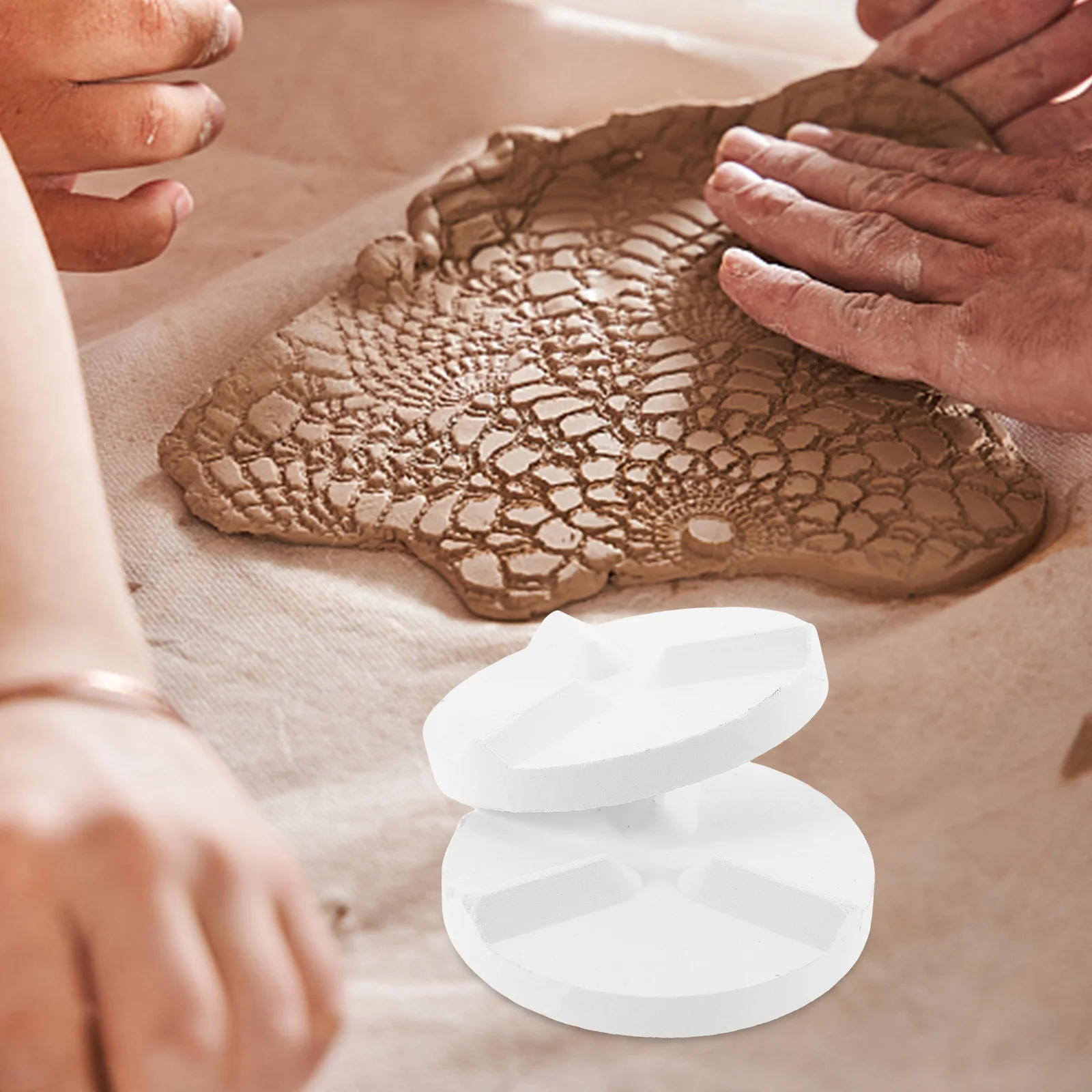 

2Pcs Pottery Kiln Mat Ceramic Refractory Support Durable Practical Clay Firing Pads for Pottery Crafts DIY Tools