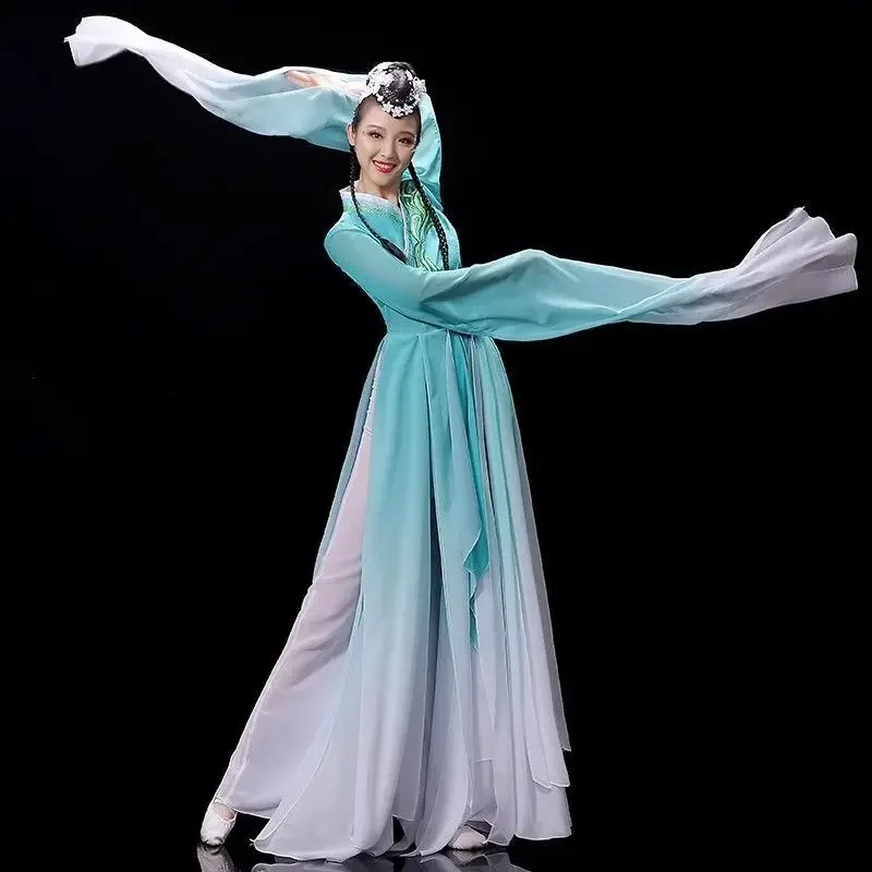 Costumi per spettacoli di danza classica Abito da ballo Hanfu Maniche oscillanti Abito in chiffon Skrit Costume da ballo con maniche ad acqua