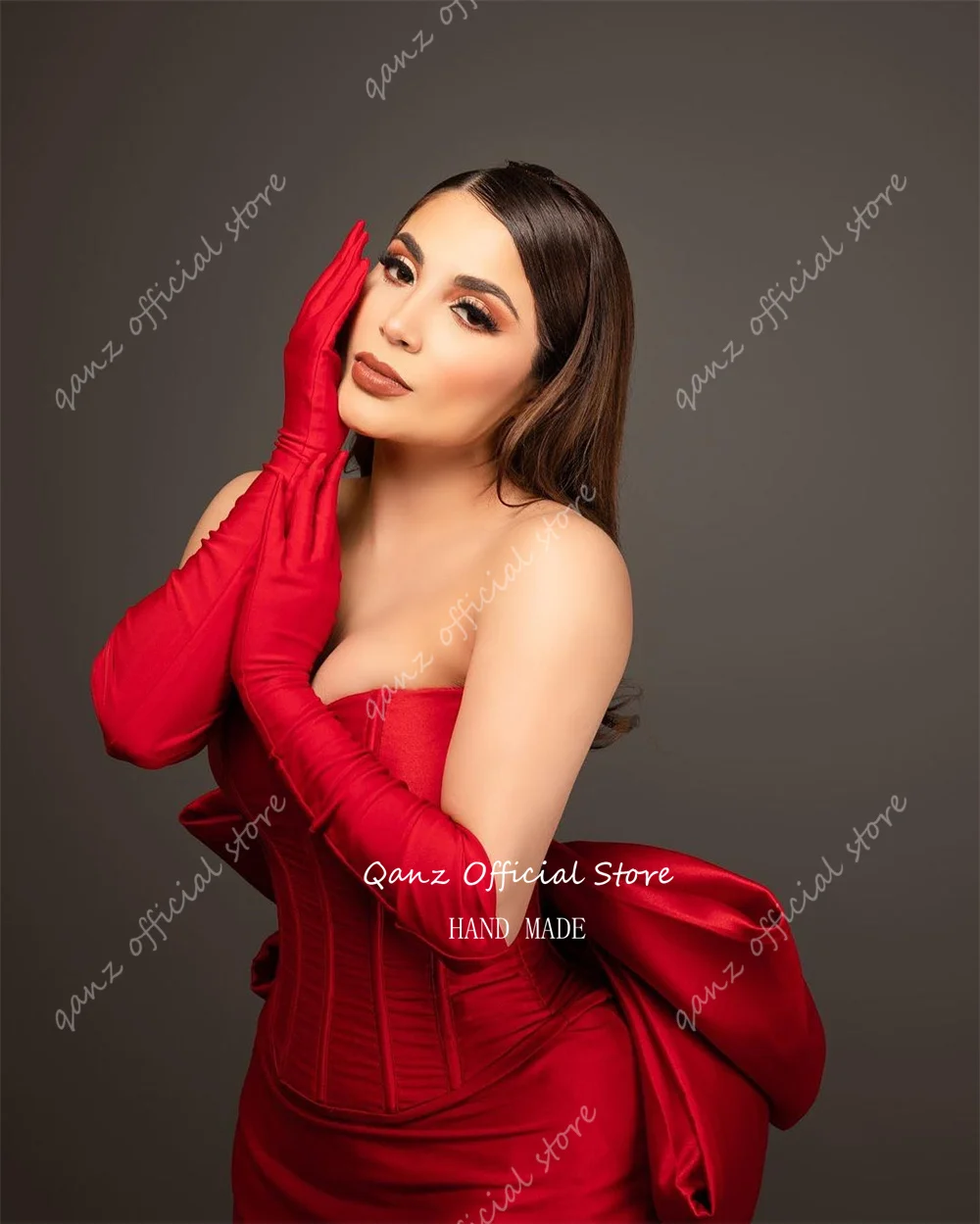 Qanz red sweetheart geburtstags outfits frauen satin kurze cocktail kleider rücken frei schnüren rücken bogen mezuniyet balo elbis eleri