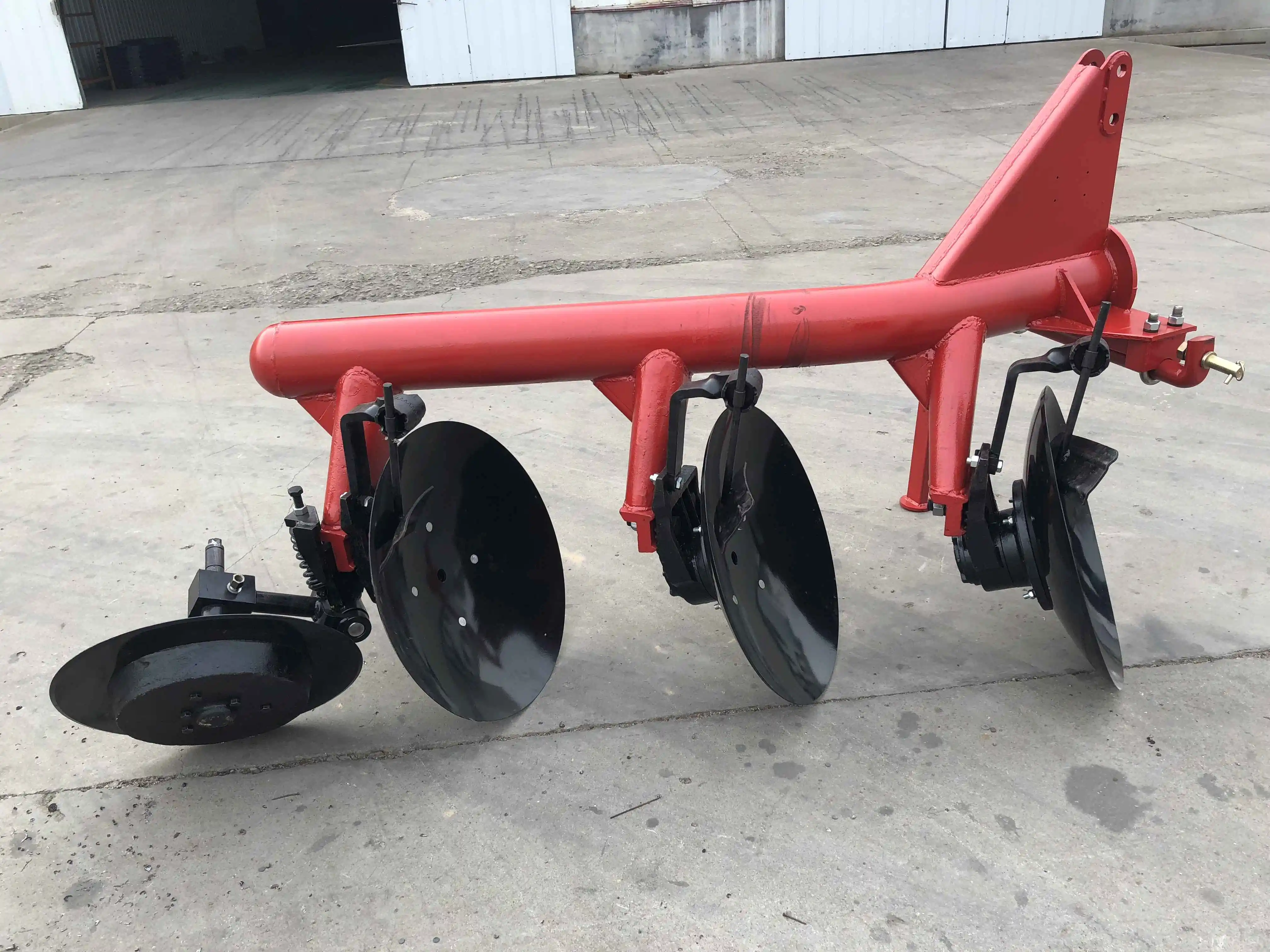Chinese Agricultural Plow Farm Cultivator Machine 2 Blade 3 Blade 4Blade Disc Plow for Tractor view 3