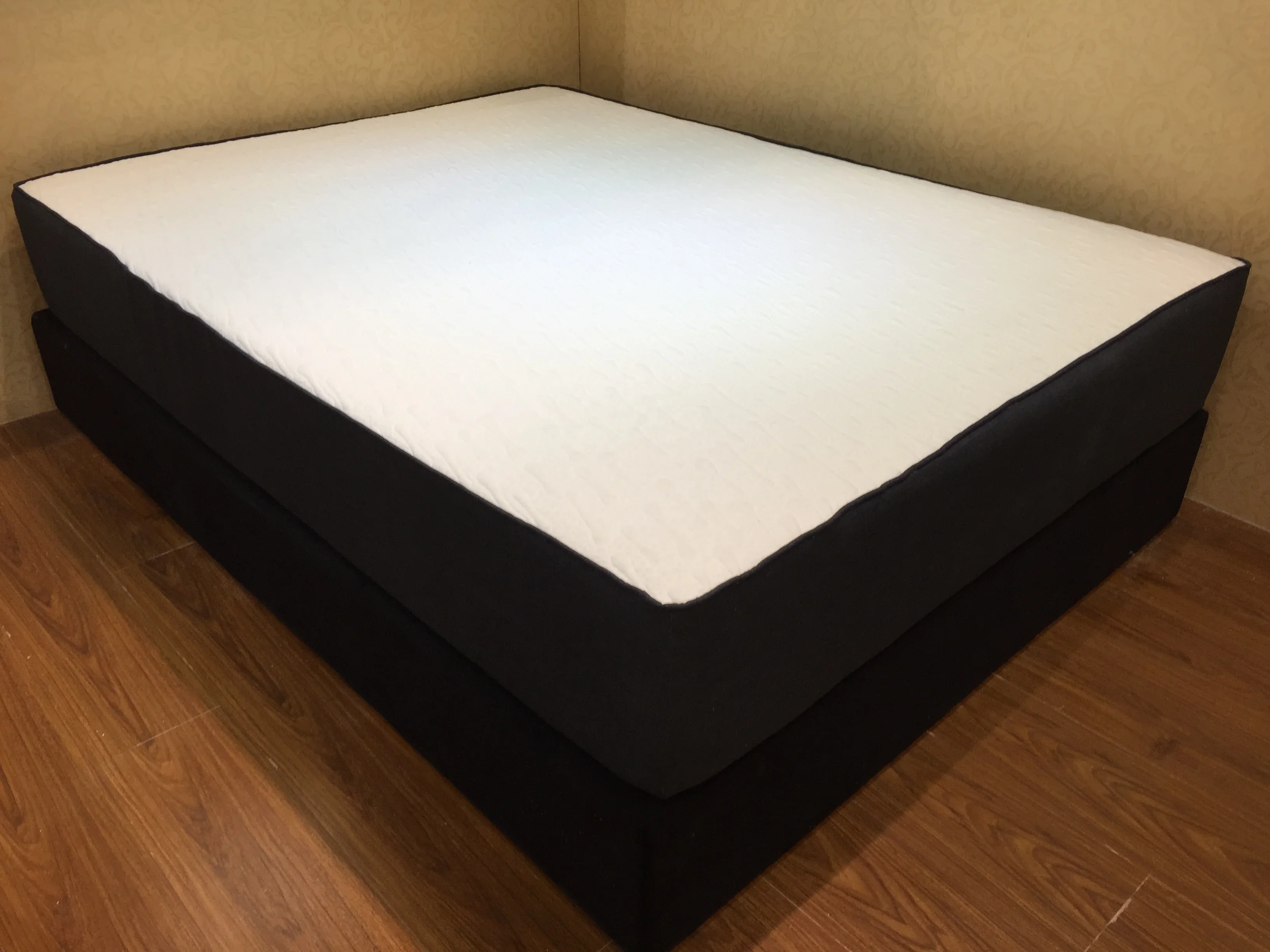 2026 Adjustable Mattress Natural Latex Gel Memory Foam  Mattress Vacuum Roll up in Color Box Queen and king