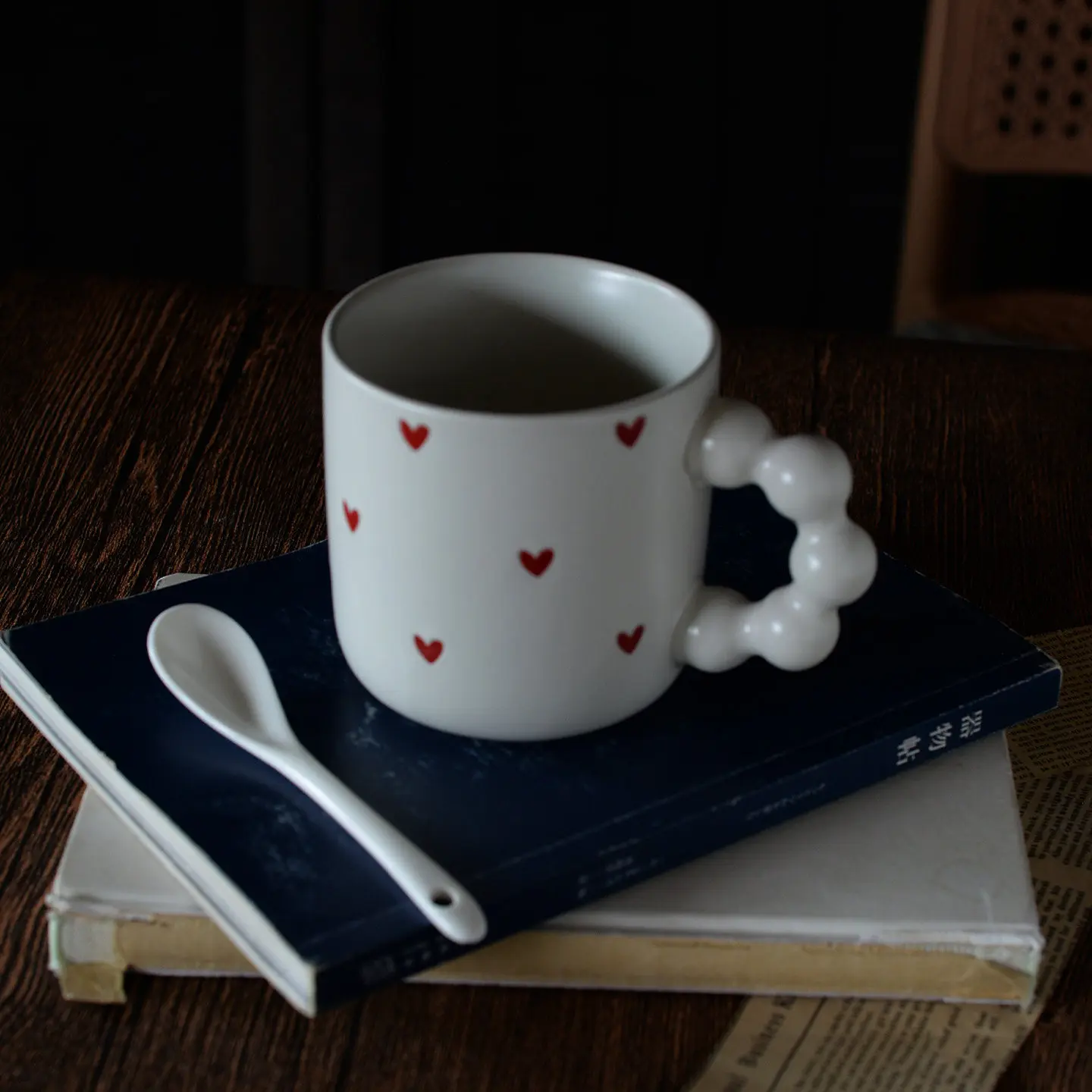 360ml White Mugs With Handle French Style Relief Ceramics Coffee Cups Household Printed Multi-Functional Round Drinking Cup