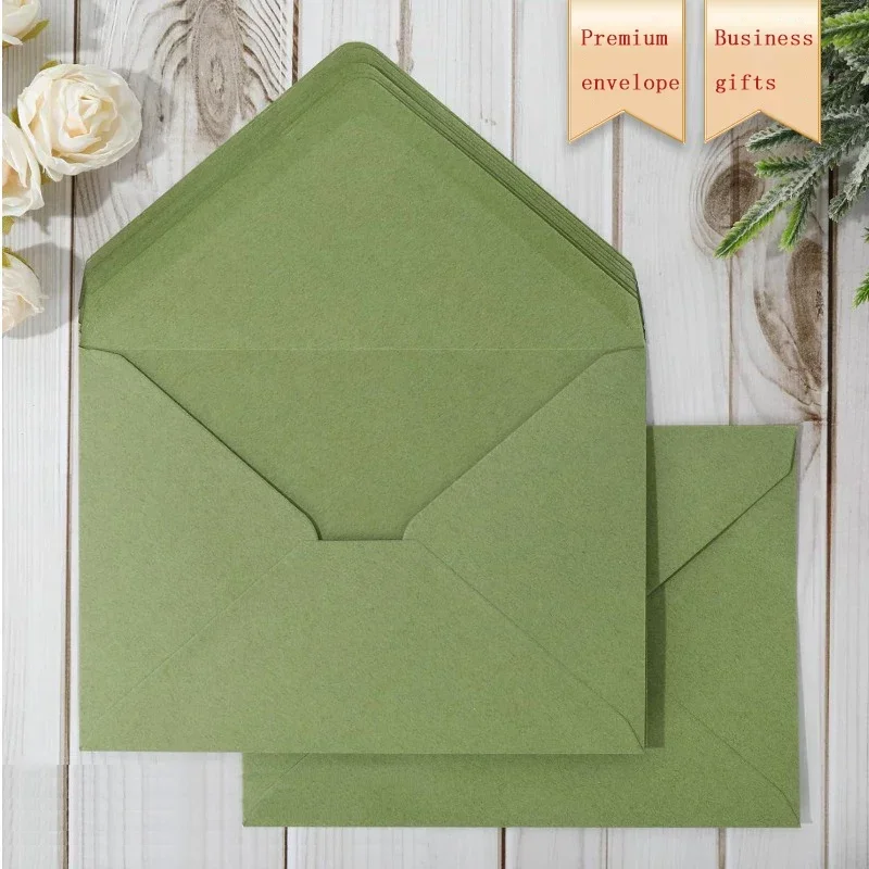 50pcs Retro สีเขียวซองจดหมาย 120g กระดาษคราฟท์ 184x133 มม.คําเชิญงานแต่งงานธุรกิจ Supplie โปสการ์ด Giftbox บรรจุภัณฑ์เครื่องเขียน