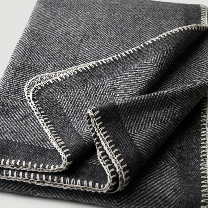 Hui-character Pattern Solid Color Wool Blanket Shawl Throw Home Blanket Sofa Travel Blanket Air Conditioning Car Warmth