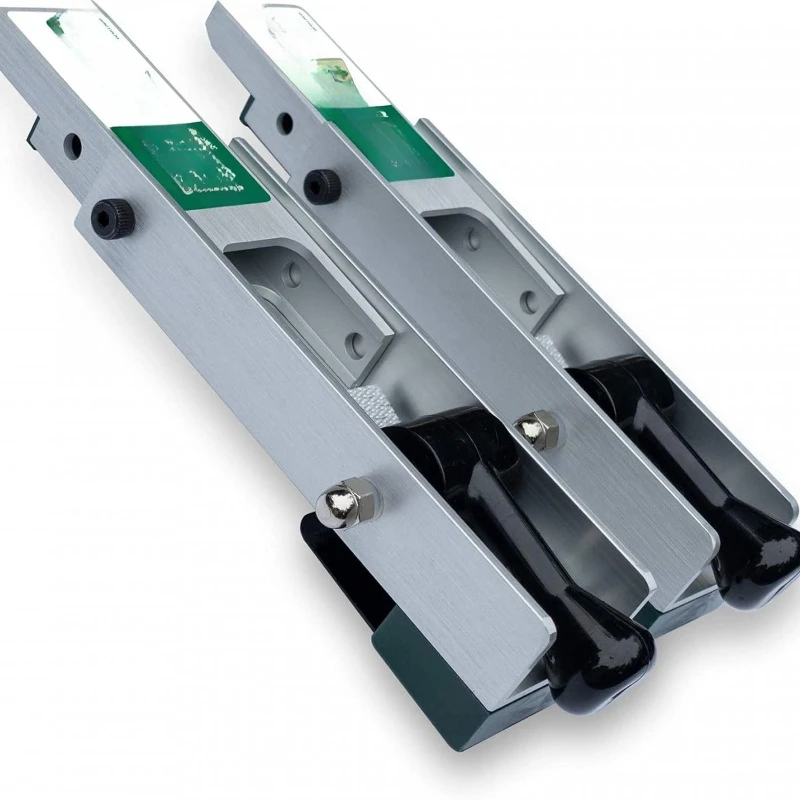 

New siding installation tool, Gecko Gauge 2-piece set