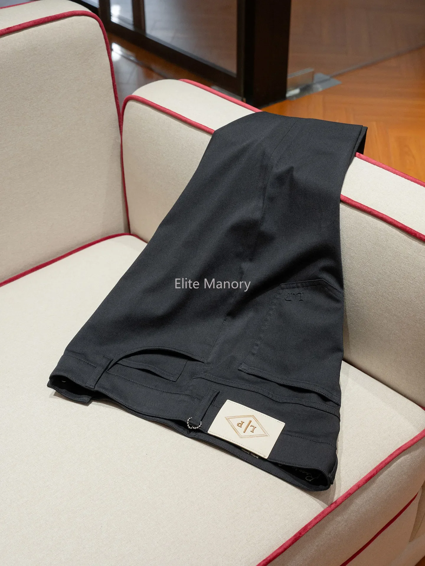 

[8 oz Classic Black Cow] Triacetate Mulberry Silk Blended, Men's Thin Fit Small Straight Jeans