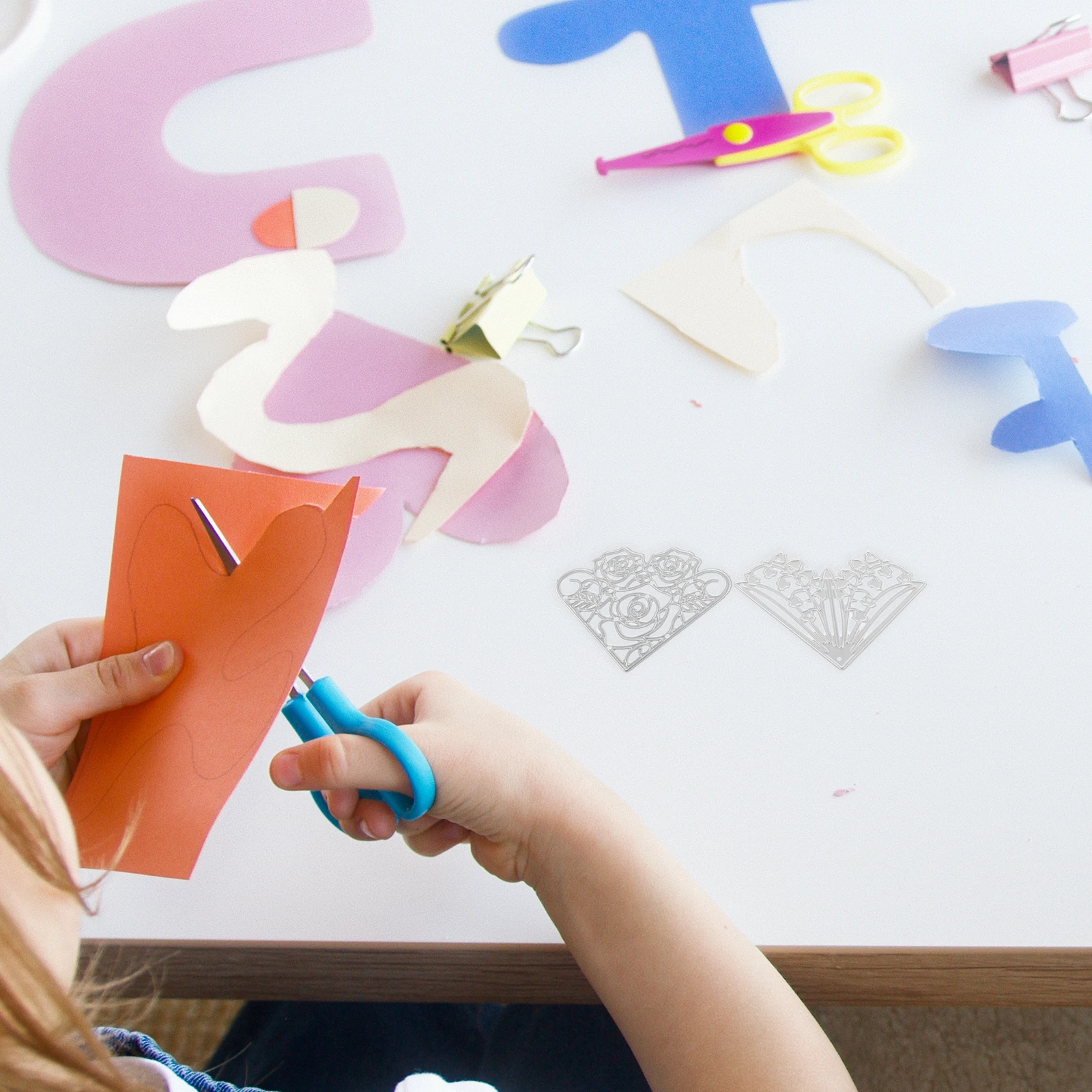 

8Pcs Cutting Dies Stencils for Scrapbooking Card Making DIY Durable Reusable Metal Craft Supplies Handcraft Die Cuts for Book