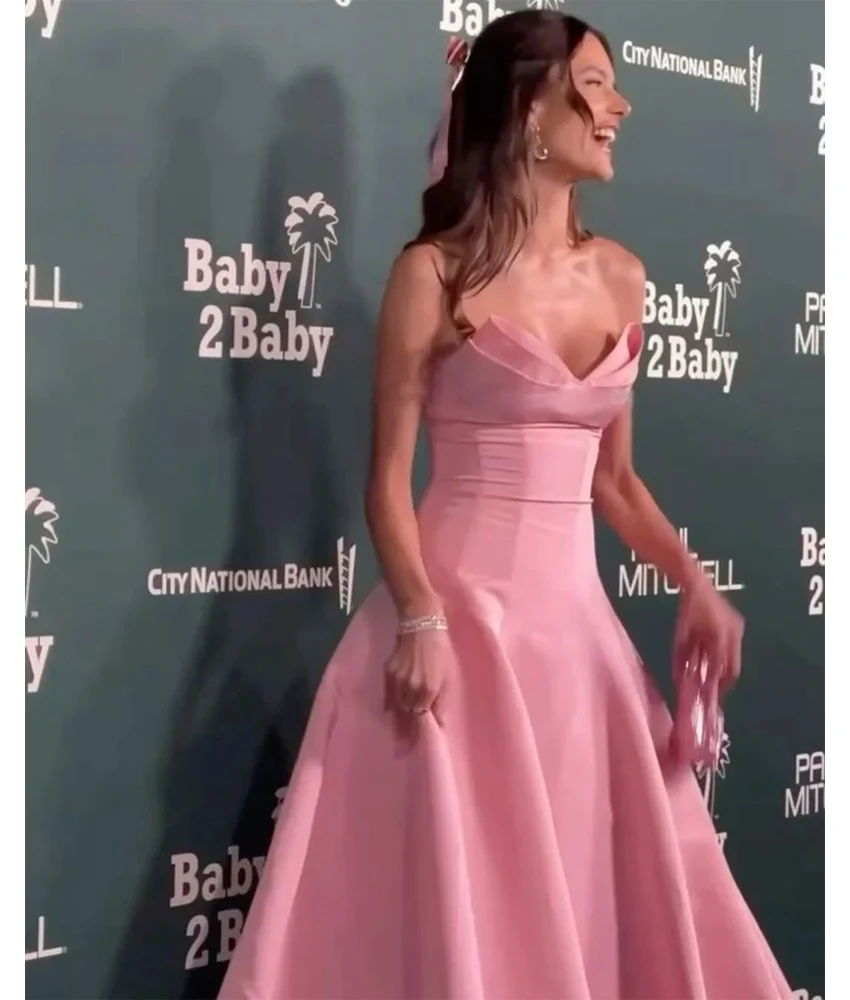 Abito da sera a trapezio in raso con temperamento personalizzato Delicato senza maniche con scollo a cuore e lunghezza del pavimento فستانmavera