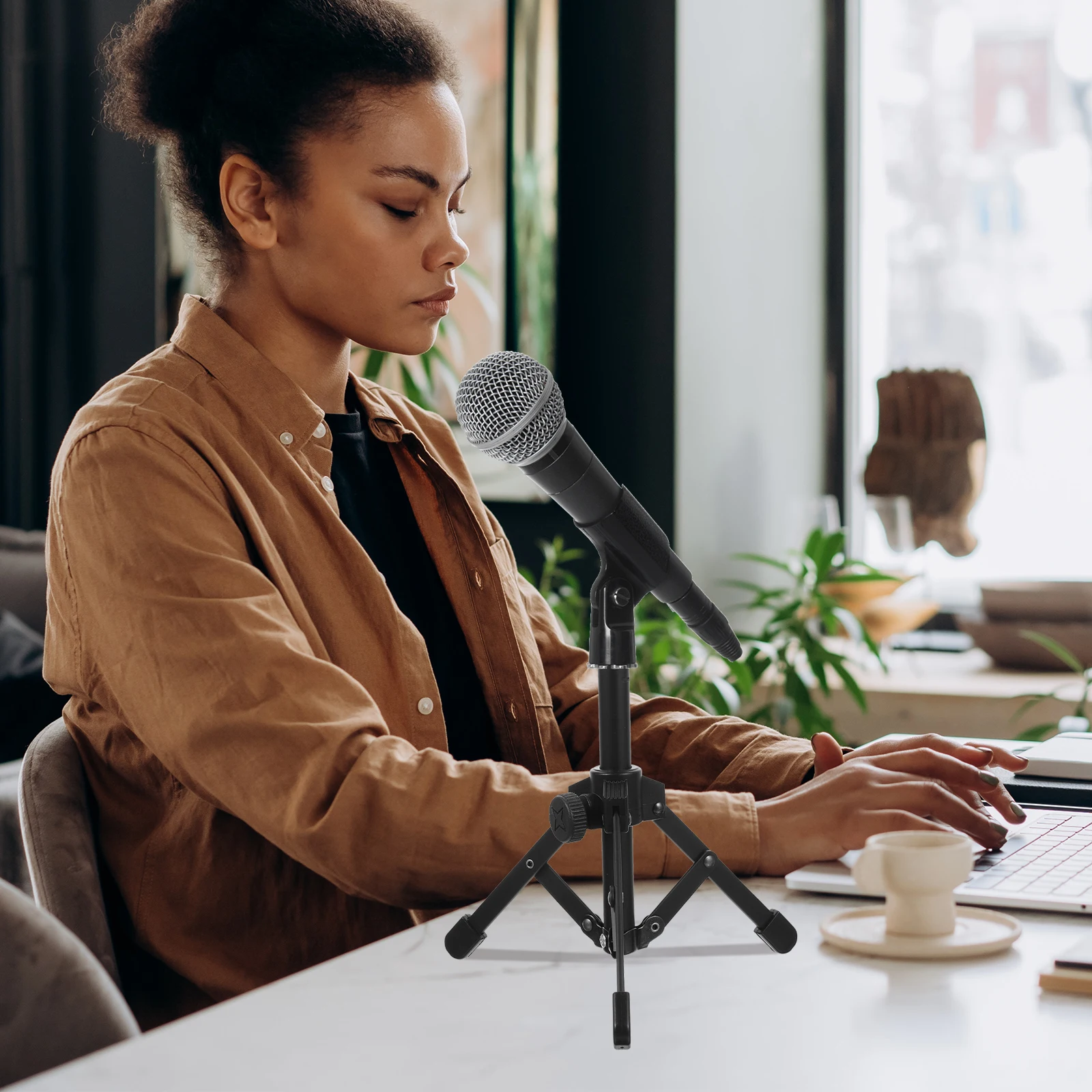 

Stable Tripod Microphone Stand Desktop Portable Mic Holder Wear Resistant for Speech Conference Recording Applications