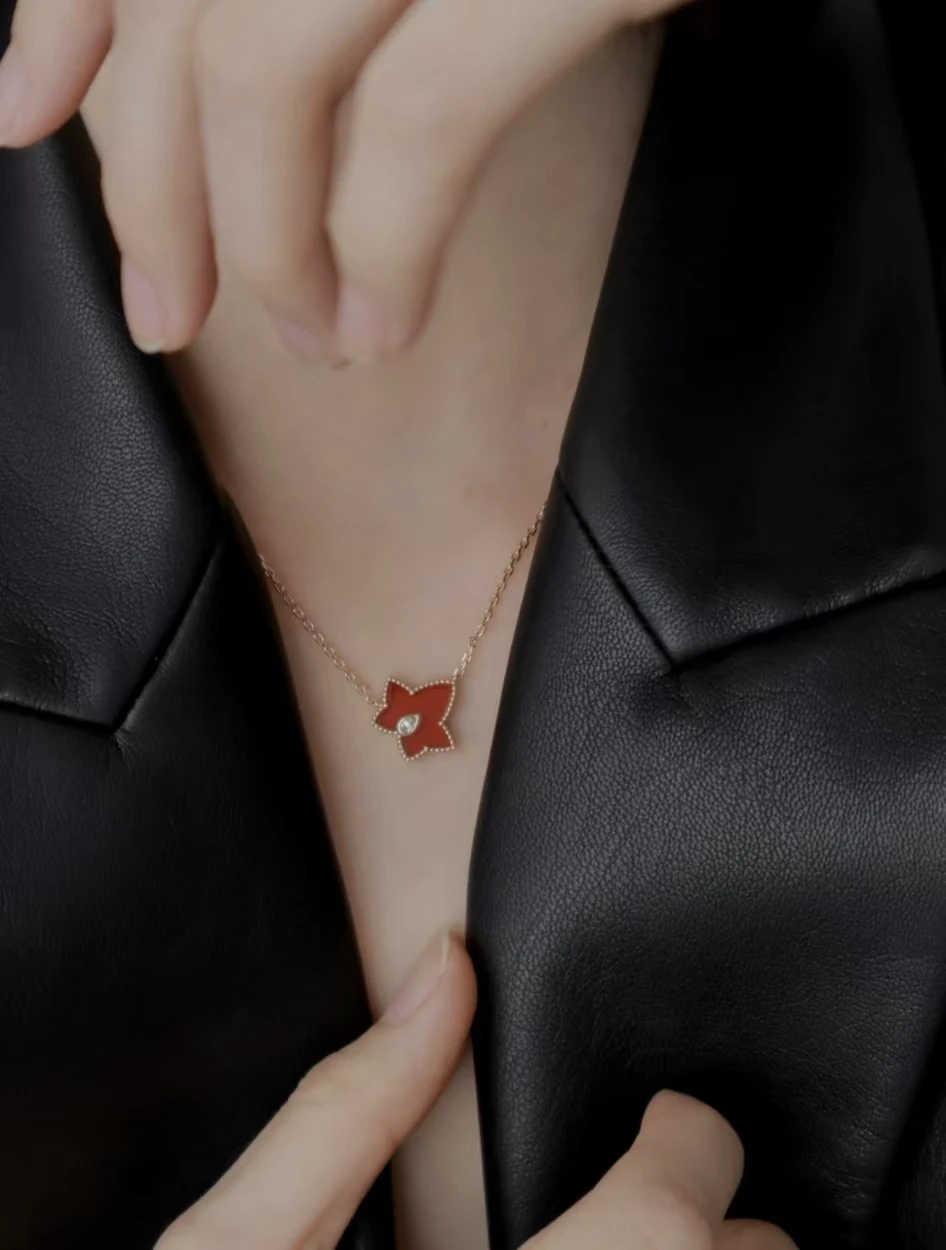 Lola Rose Ivy Series Fashion Necklace Watch Niche Luxury Exquisite Birthday Valentine's Day Gift for Girlfriend
