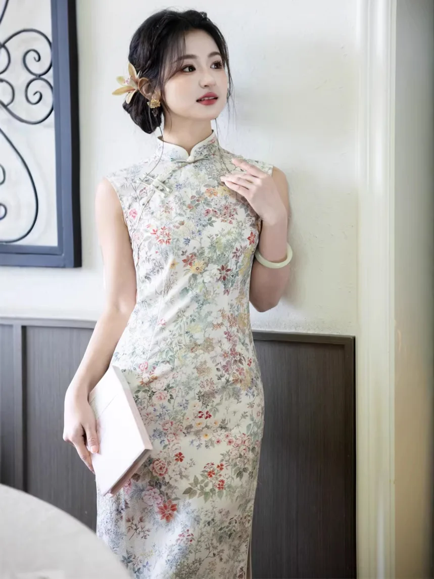 

2026 Spring/Summer New Cheongsam Long Sleeveless Floral Cheongsam Small Fresh Girl Cheongsam