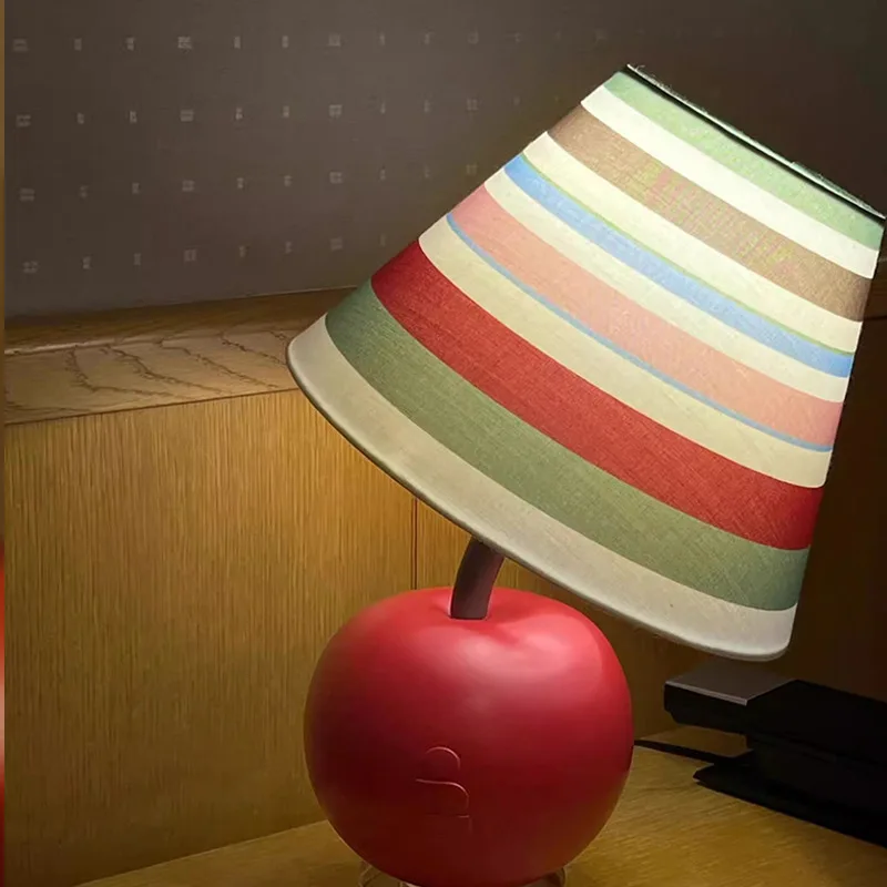 New Unique Creative Design Living Room Bedroom Bedside Lamp Atmosphere Small Nights Light Cute Tilt One's Head Apple Table Lamps