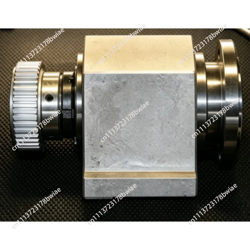 Lathe spindle high strength lathe head assembly with flange synchronous wheel