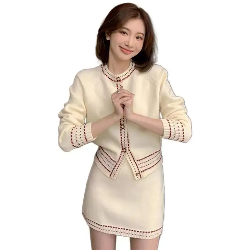 2024 New Sandros Sweater Women\'s Suit Skirt Y2K Korean Style Fall/Winter Lazy Style Women\'s Off White Knitted Sweater Cardigan