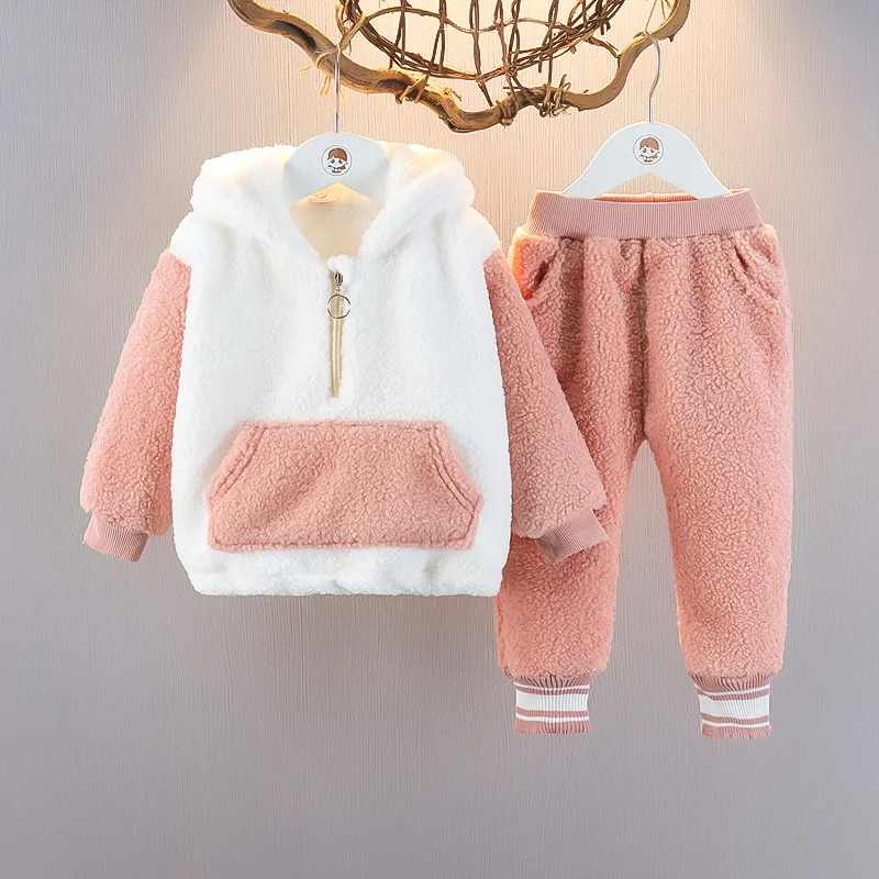 

0-5 Year Girls Winter Plush Two-piece Set of Westernized Winter Clothing Female Baby Hooded Set Baby Winter Outdoor Clothing