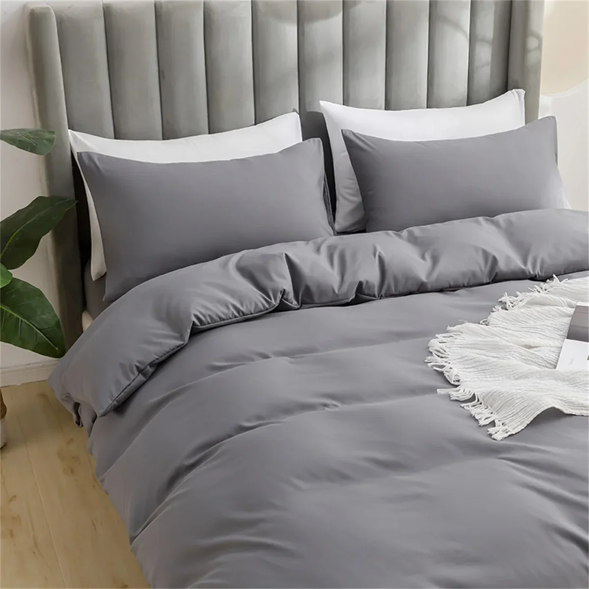 

Luxurious Solid Color Brushed Bedding Set 3-Piece Duvet Cover and Pillowcases,Ultra-Soft Microfiber for Cozy Nights