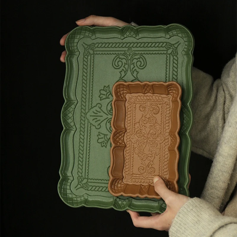 Morandi Color Totem Printed Plate Wooden Cold Meal Tea Break Plate for Retro Soft Decoration of Famous Hotels