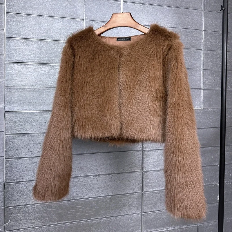 2025 موضة فو الفراء سترة المرأة سوبر قصيرة عالية الخصر معطف الفرو الخريف الشتاء الشارع الشهير سيدة ملابس خارجية 14 لون رداء علوي غير رسمي