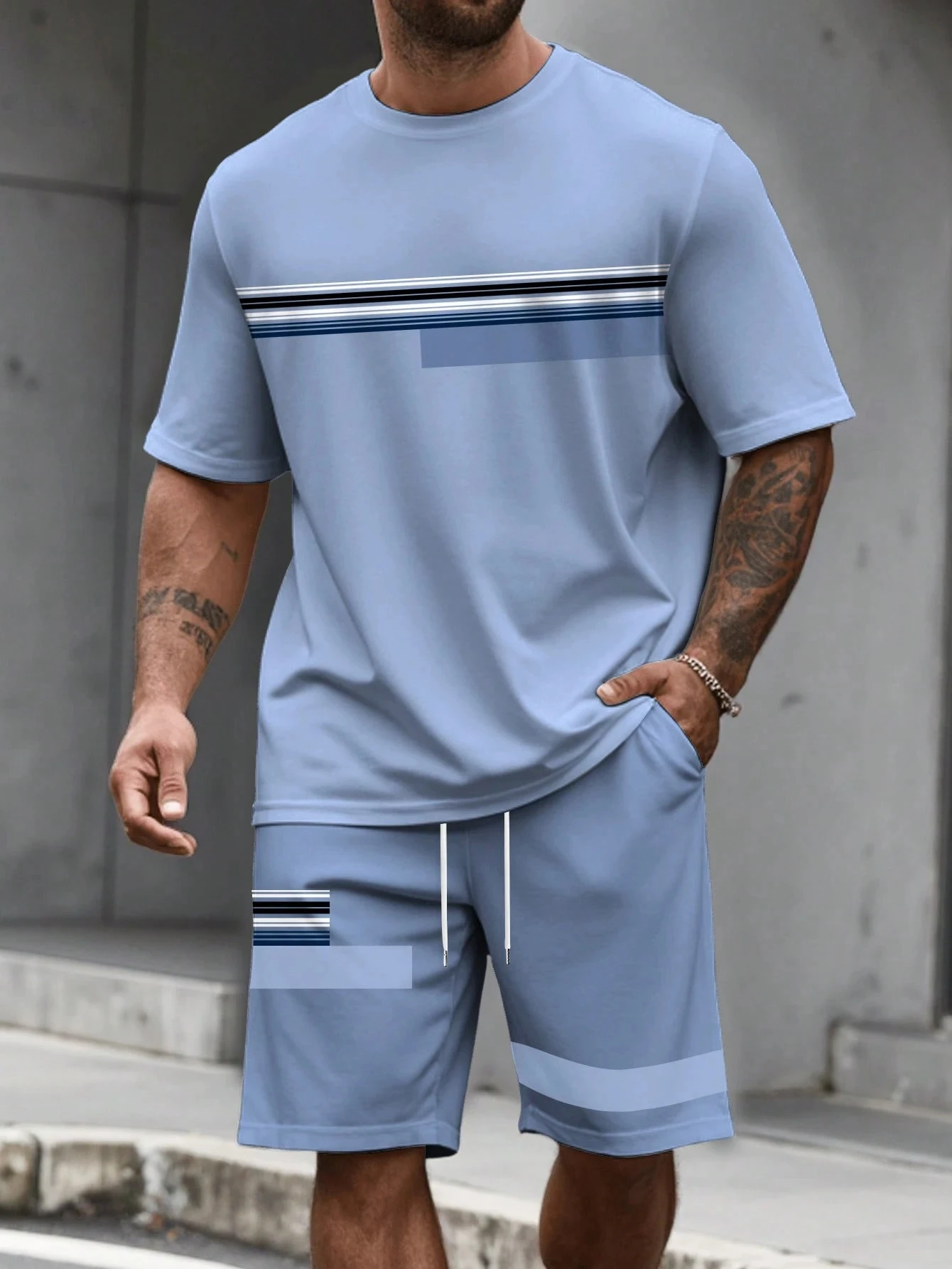 

Casual Stripe Printed T-shirt Shorts Set Large Size Loose Men's Short Sleeve Tee Elastic Waist Shorts 2-piece Set Sports Clothes