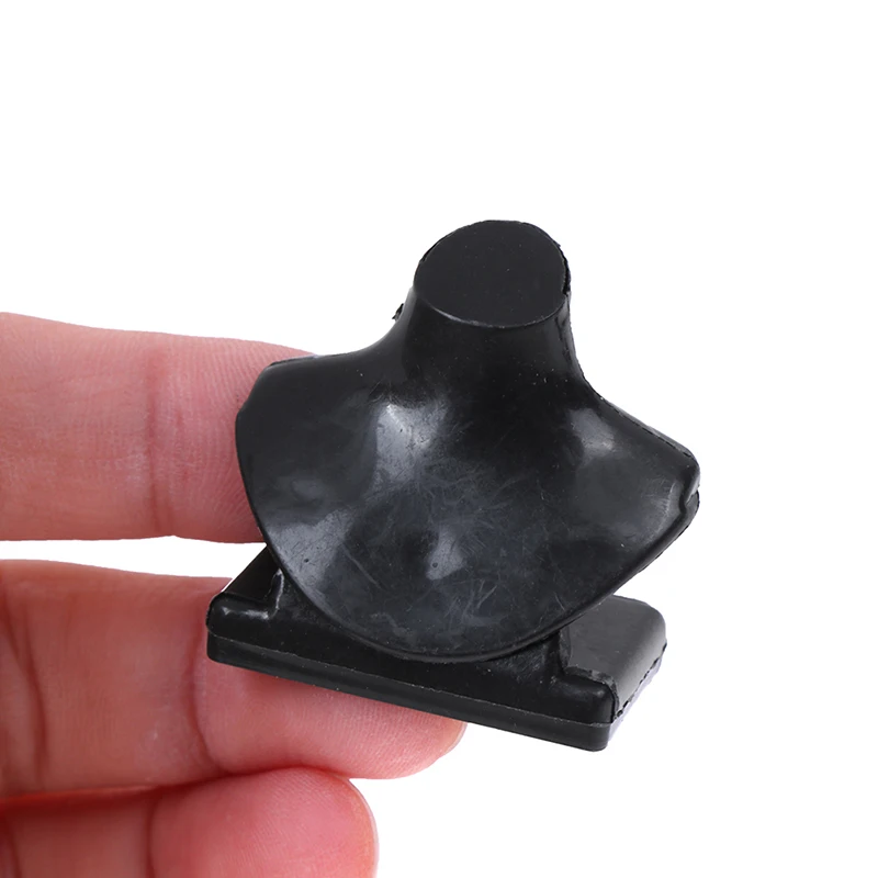 Soporte de collar negro en miniatura para casa de muñecas, soporte de joyería, accesorios de juguete, 5 uds.