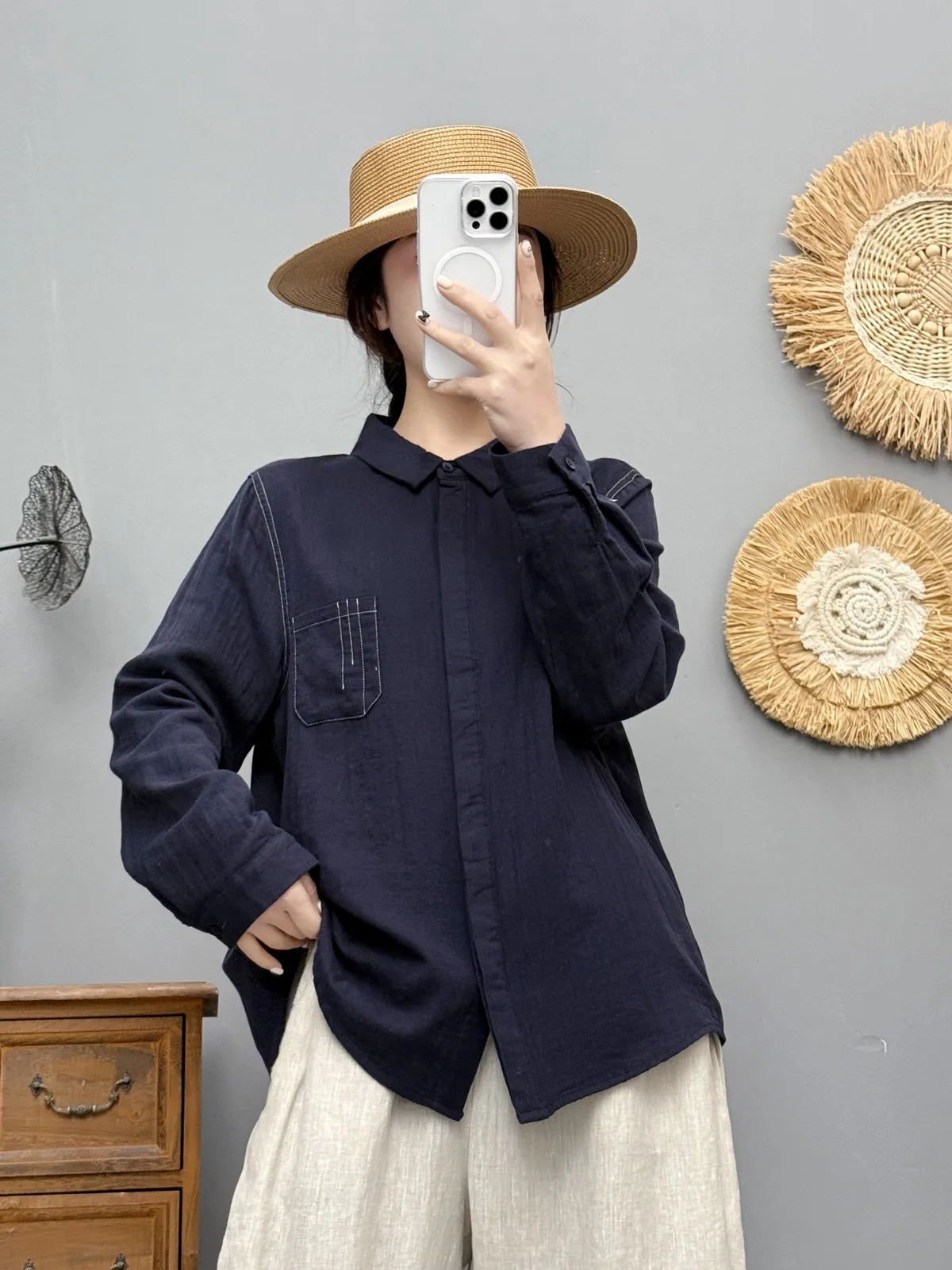 ใหม่ 2025 ฤดูใบไม้ผลิเส้นด้ายฝ้ายเสื้อแขนยาวผู้หญิง Turn-Down COLLAR กระเป๋าเสื้อ, Mori สาวอเนกประสงค์เสื้อหลวม T51818CC