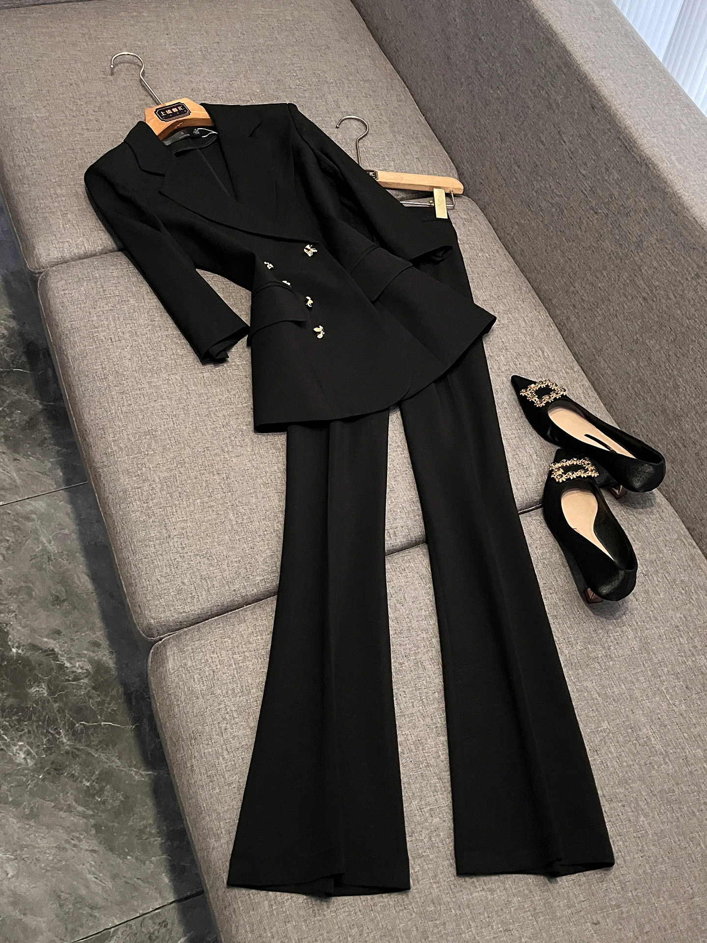 

Elegant Black Suit Set Women's Executive Style Slim Wide Leg Pants Office Workwear Fashionable Professional Outfit P208
