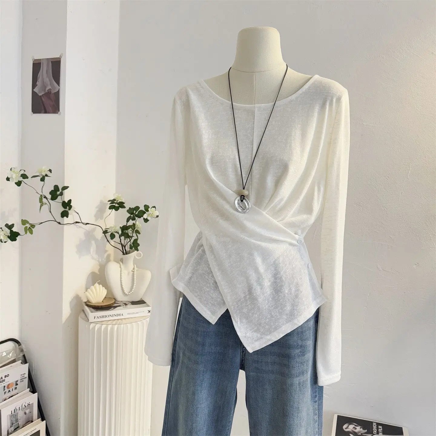 White Long Sleeve T-Shirt Women's Spring Autumn Design Slim Fit Cross Waist Control Thin Cotton Top Korean Style Commute Fashion
