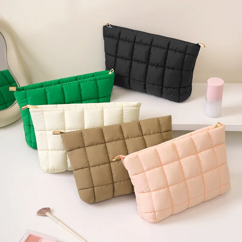 

Bubble Puff Cosmetic Bag for Women – Quilted Crinkle Texture Makeup Pouch, Trendy Handheld Storage Bag for Toiletries