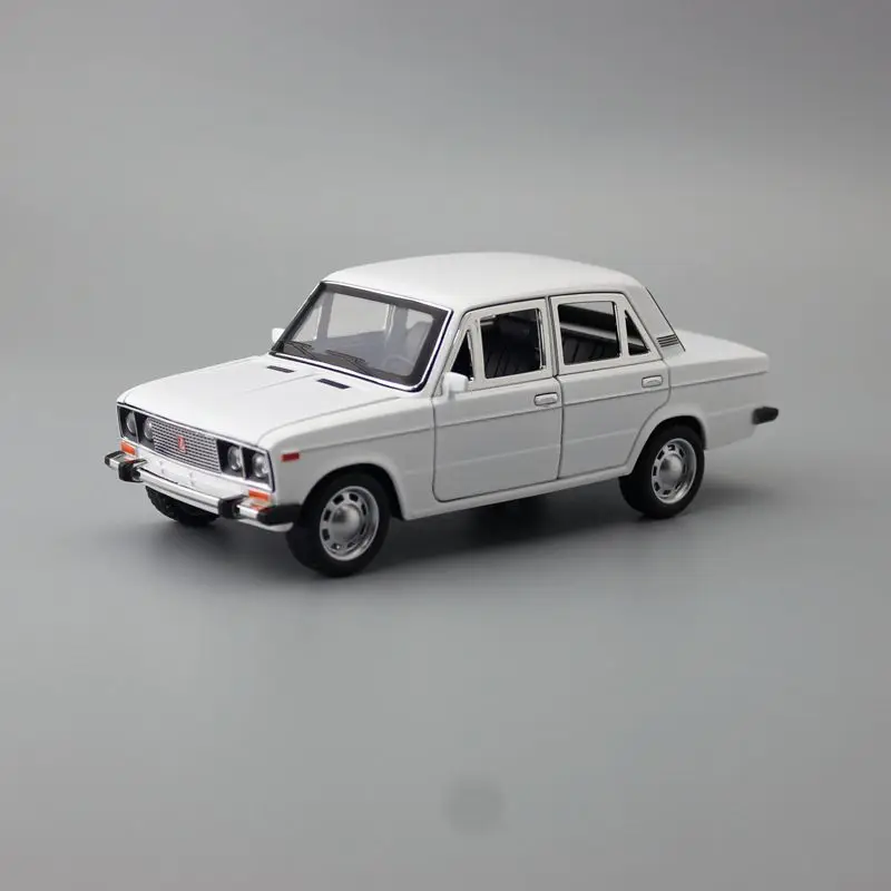 1:24 Scale Diecast Toy Vehicle Model LADA 2106 Classical Car Pull Back Sound & Light Door Openable Collection Gift For Kid