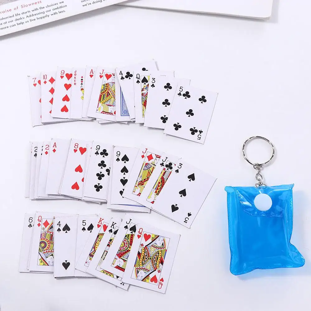 Mini cartes à jouer portables JO4 x 3cm, petit porte-clés, jeu de société, cadeau créatif pour enfant