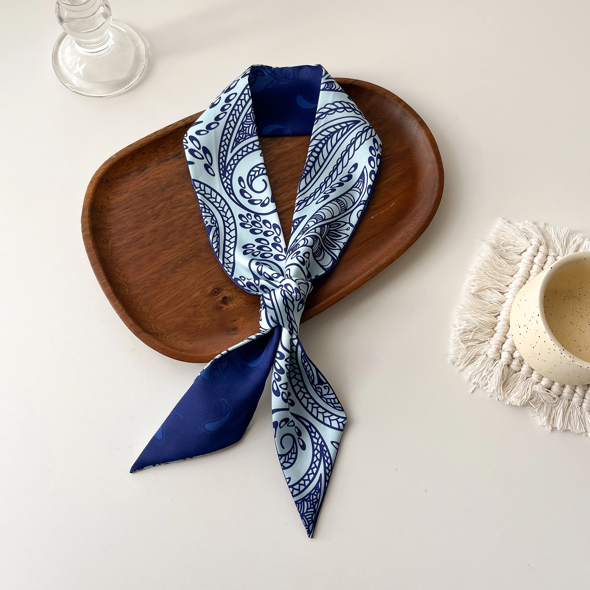 

Европейская мода 2024 Новинка в национальном стиле маленький цветочный женский декоративный саржевый Плетеный шарф с ручкой Шелковый шарф