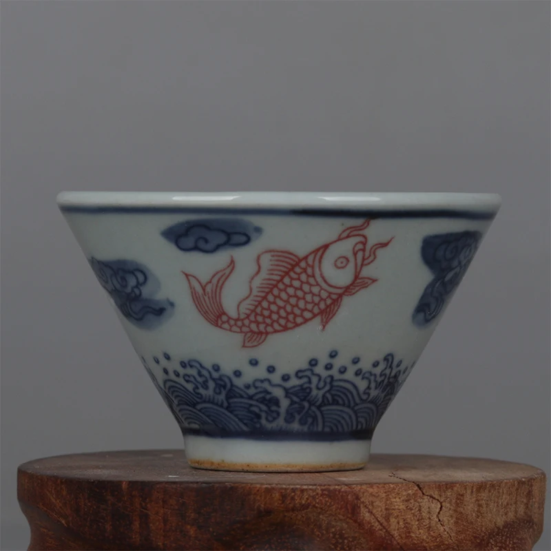 

The red carp in the blue and white glaze of Guangxu Dynasty jumped into the dragon door pattern hat cup tea cup porcelain