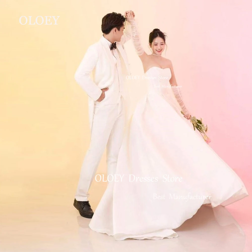 

OLOEY Simple Ivory A Line Wedding Dress Sweetheart Korea Photoshoot Sleeveless Bridal Gown Floor Length Custom Floor Length