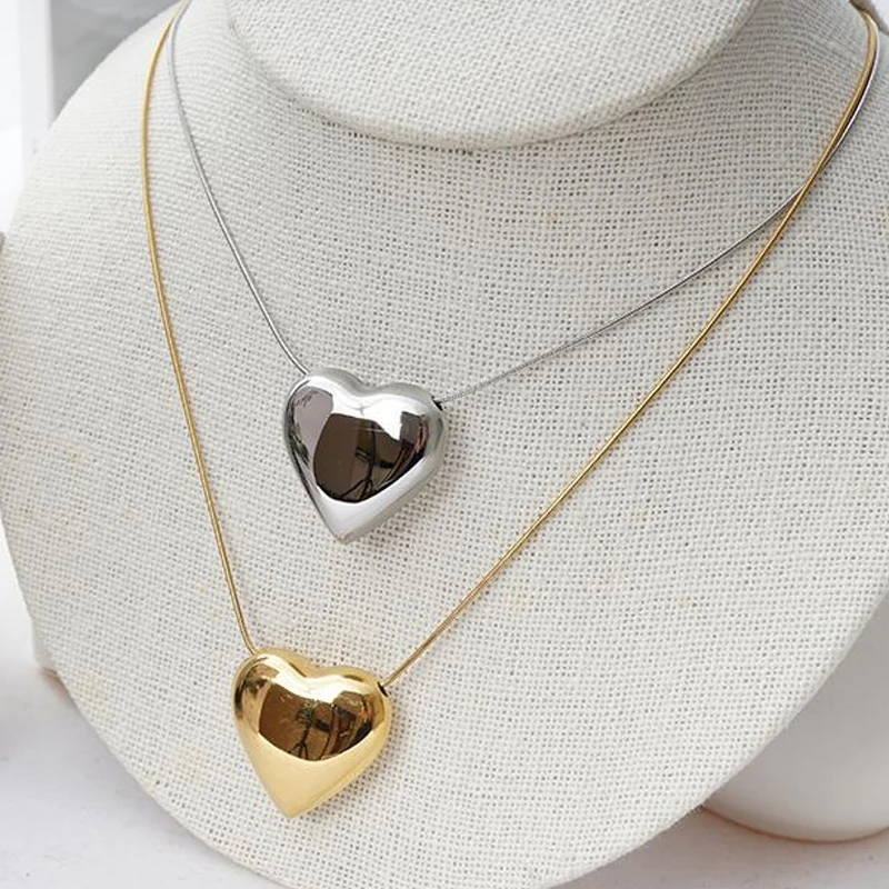 Popular Heart Love Flat Snake Chain Stainless Steel Big Pendant Necklace Metal Texture Waterproof Romantic Jewelry Party Gift