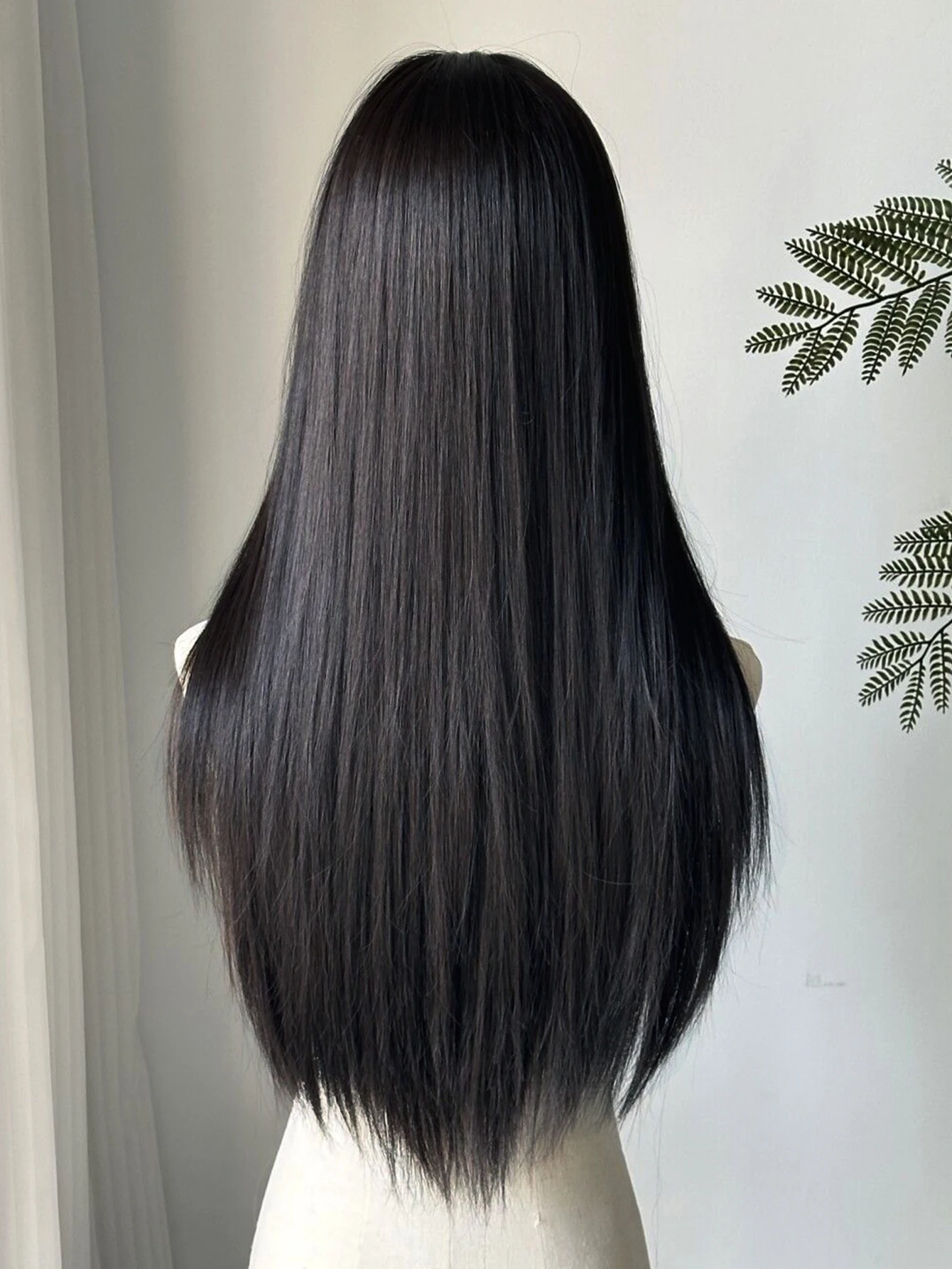 Long Silky Straight Synthetic Wigs with Bangs Black Cosplay Party Lolita Hair Wigs for Women Natural Heat Resistant Wig LM