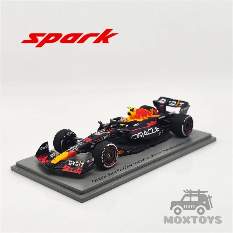 Spark 1:43 2023 F1 Racing RB19 No.11 Sergio Perez ganador Arabia Saudita GP modelo de coche