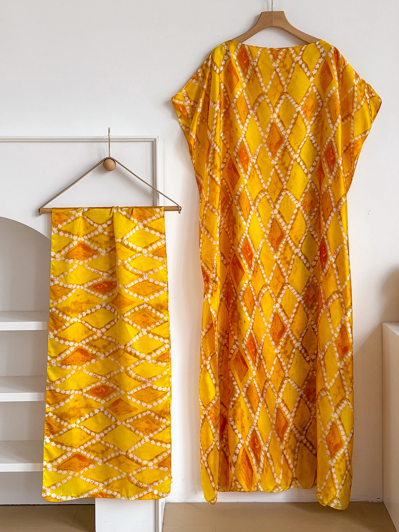 Colorful Print Long Kaftan for Women, Lightweight Satin Abaya Dress with Decorative Matching Scarf