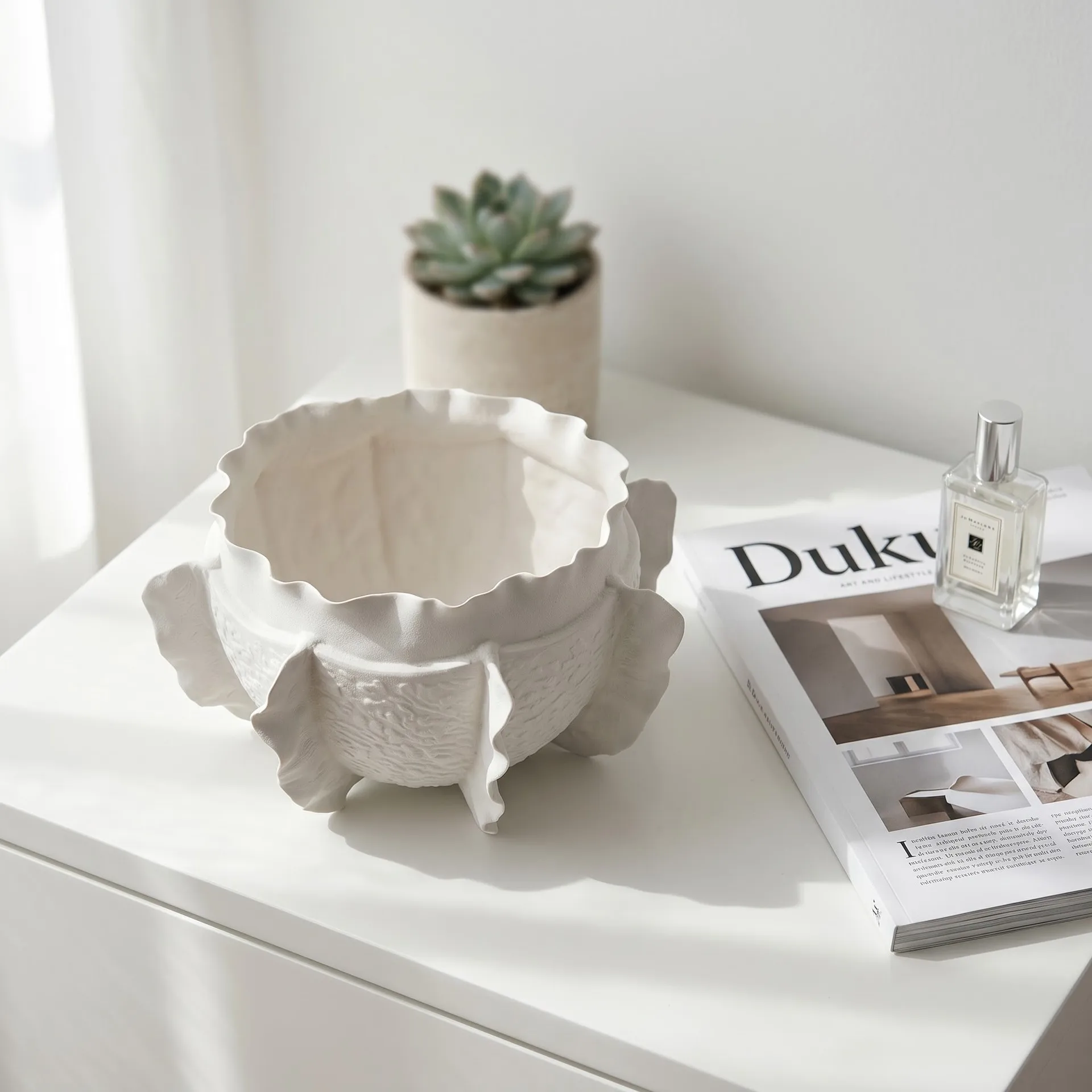 Exquisite white lotus leaf edge handmade ceramic flower pot palace pleated decorative ornament