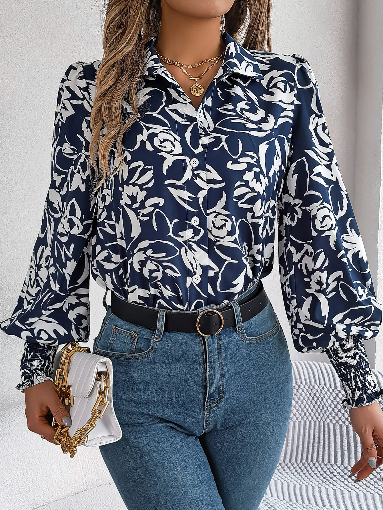 Spring and Autumn Elegant Flower Printed Lantern Sleeve Shirt Women\'s Long sleeved Button Tops