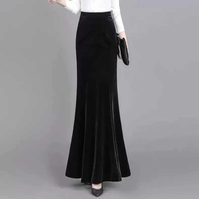 Autumn and Winter Slim Tall Person with Hip-covered Long Skirt Female Temperament Extended Gold Velvet Skirt Fishtail Skirt