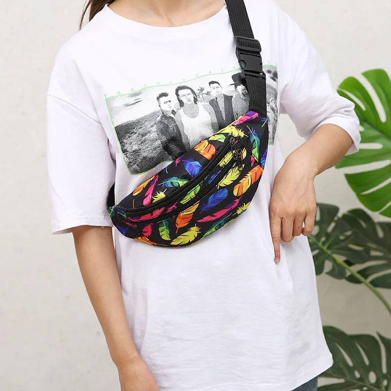

Fashionable men's waist bag running waist bag nylon lightweight and durable crossbody chest bags hiking and cycling wallet.