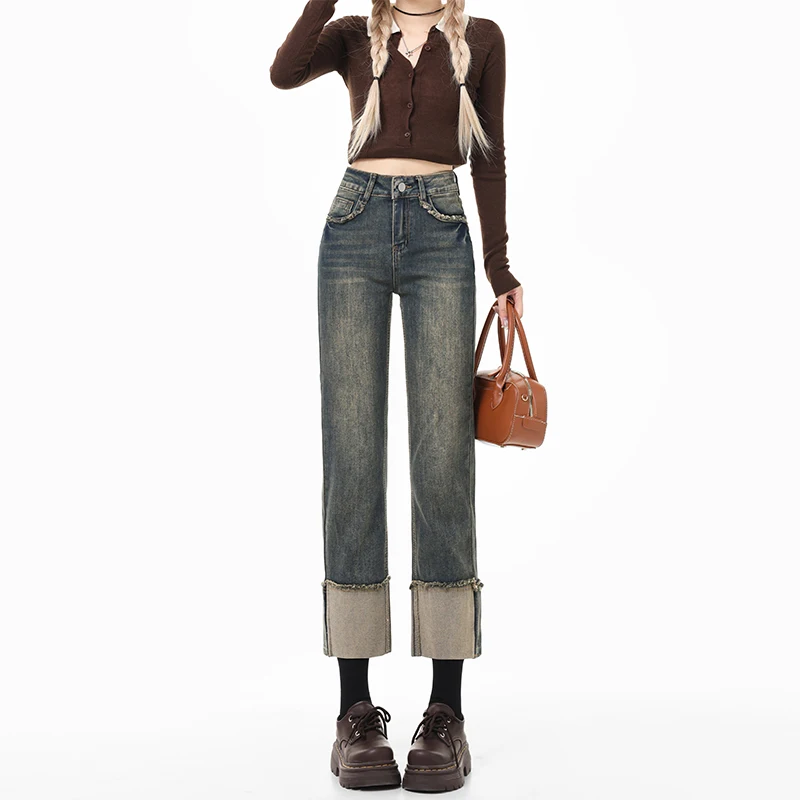 

Classic and versatile, fashionable slim-fit cuffed cigarette pants for women